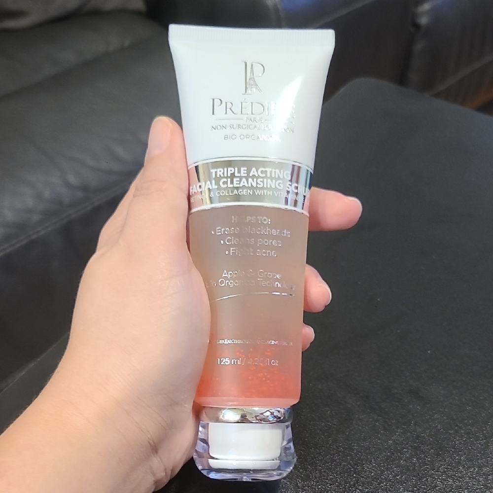 Predire Triple Acting Facial Cleansing Scrub